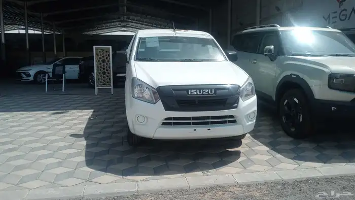 ايسوزو دي. ماكس. جوانب. 2025 8