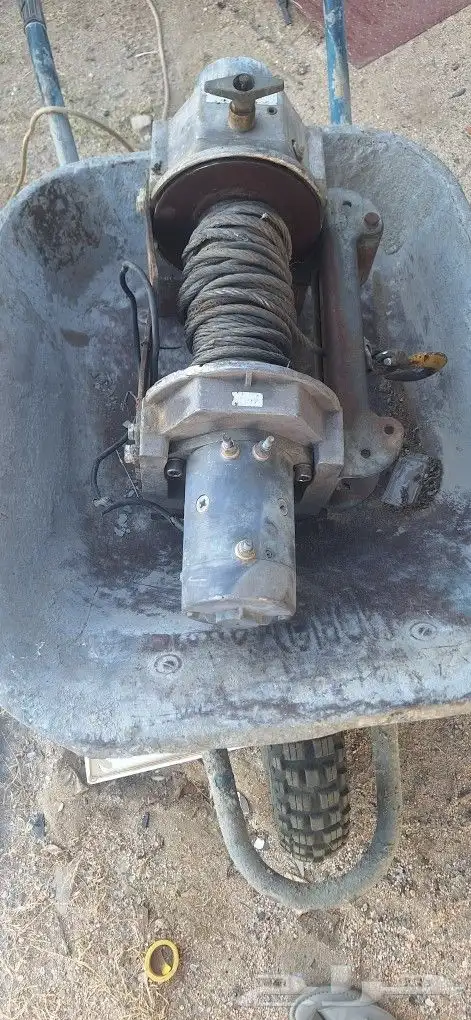 للبيع ونش 4.5 طن 24v 4