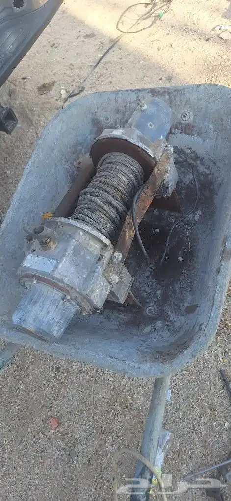 للبيع ونش 4.5 طن 24v 0