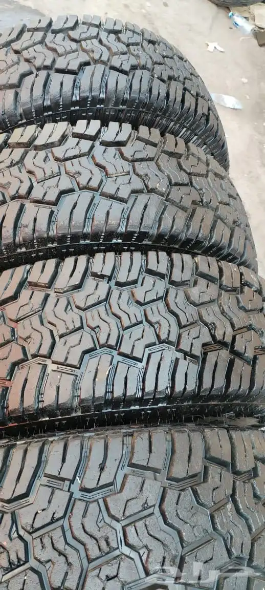 حجري فوصل كمل مقاس 73 12.50 17 6