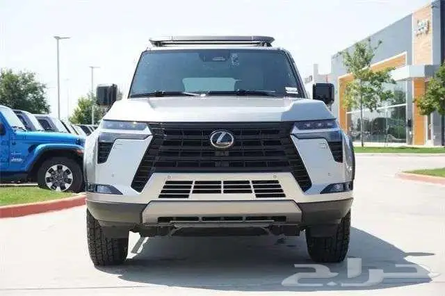 للبيع لكزس GX550 موديل 2024 Lexus GX 550 Overtrail 2