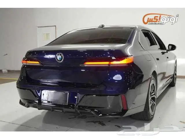 2023 بي إم دبليو 740i سيدان 3
