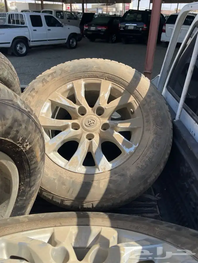 جنوط جيب جكسار 2016 مقاس 18 جنوط وكاله 5مسامير نضيف جدا 2