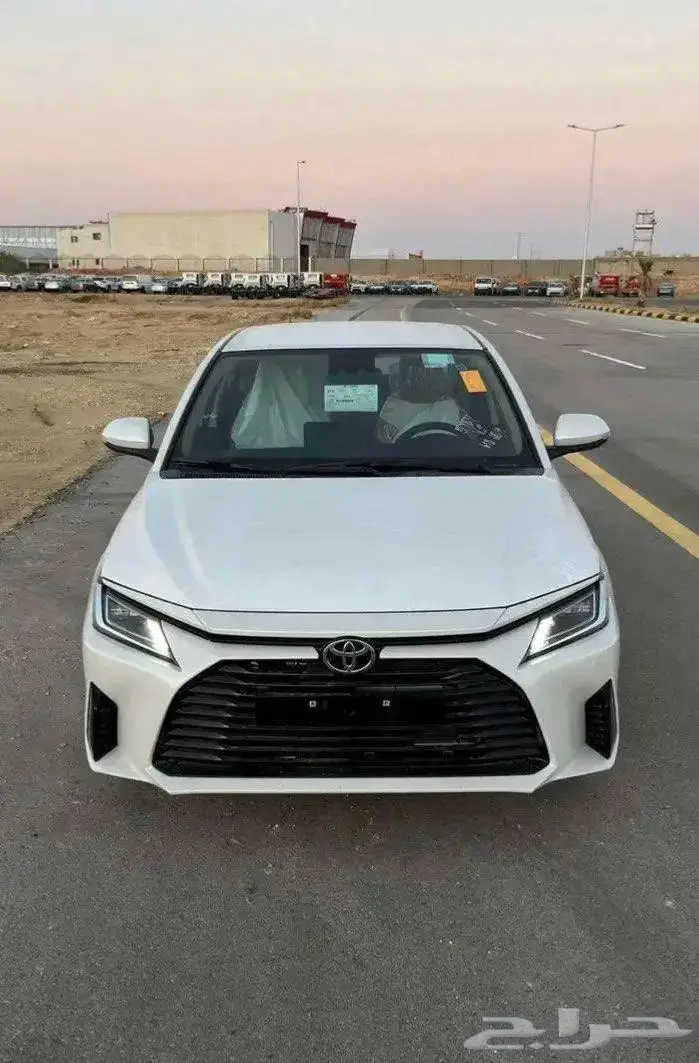 تويوتا يارس فل كامل 0