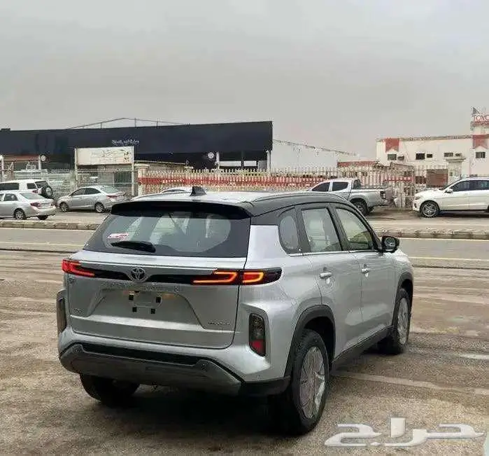 تويوتا اوربان كروزر فل كامل 0