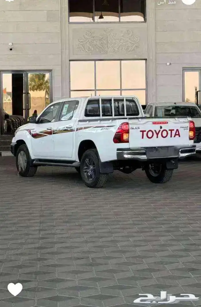 تويوتا هايلوكس S GLX 2025 بنزين بريمي 2025 5