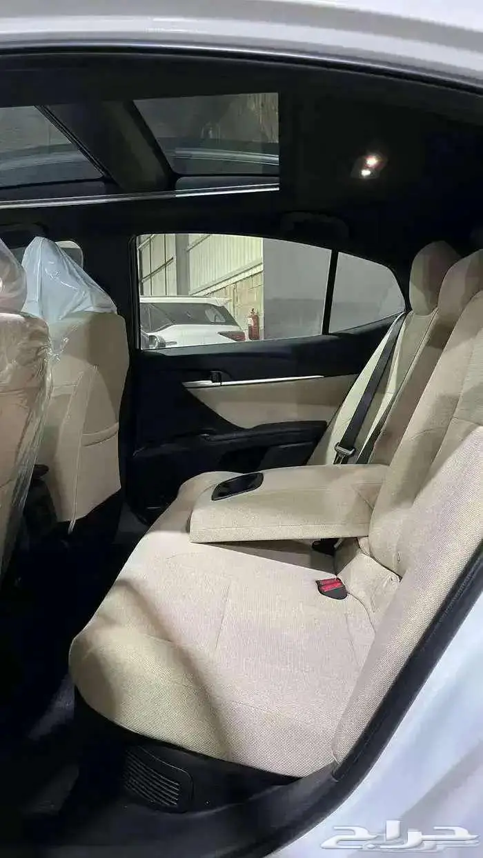 تويوتا كامري LE هايبرد 2025 2