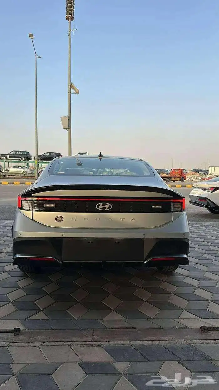 هيونداي سوناتا فليت 2025 لون سلفر 9