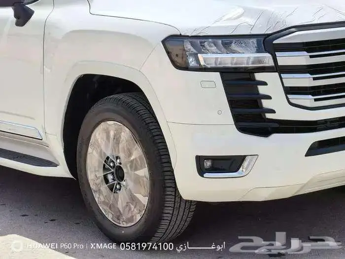 لاندكروزر L4 بنزين موديل 2025 4