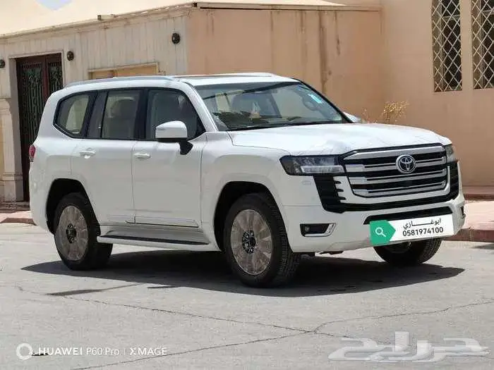 تويوتا لاند كروزر GXR4 اصفار سعودي 2025 0