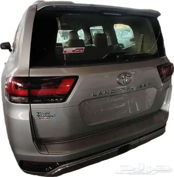 لاندكروزر L3 موديل 2025 اسود وذهبي وبيض 6