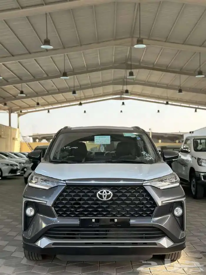 تويوتا فيلوز GLX موديل 2025 1