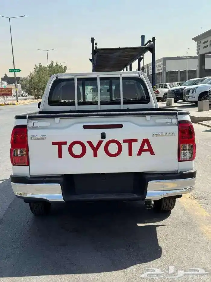 هايلوكس توماتيك بنزين 2025 بريمي 4