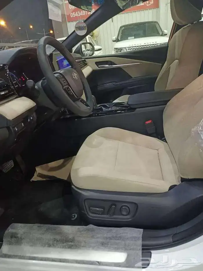 تويوتا كامري LE بنزين 2025 11