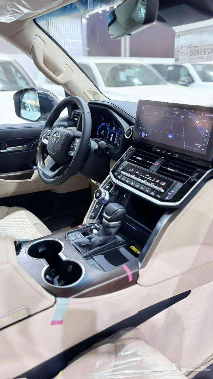 لاند كروزر VXR نص فل خليجي 2025 4