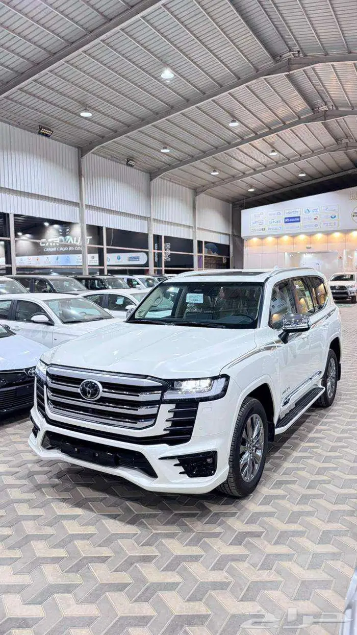 لاند كروزر VXR نص فل خليجي 2025 1