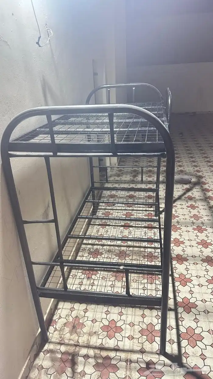 سرير للبيع على السوم 2