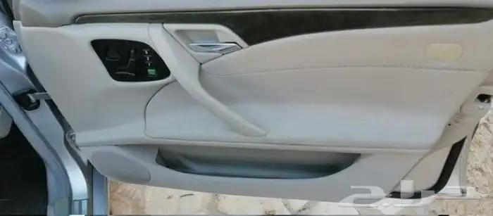 غرفه مرسيدس ابو عيون E لون رصاصي نظيفه 5