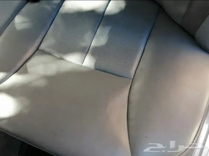 غرفه مرسيدس ابو عيون E لون رصاصي نظيفه 8