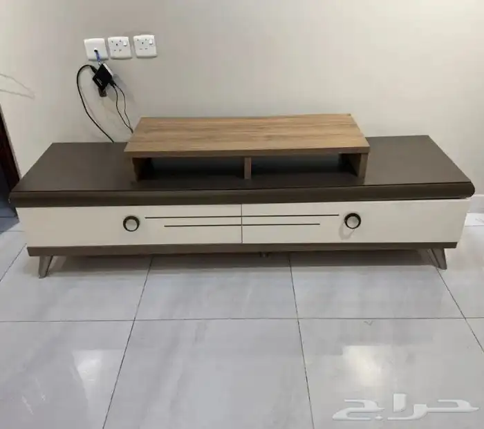طاولة تلفزيون 2