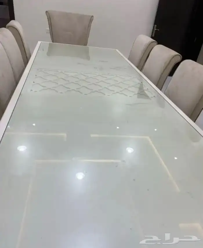 طاولة طعام 0