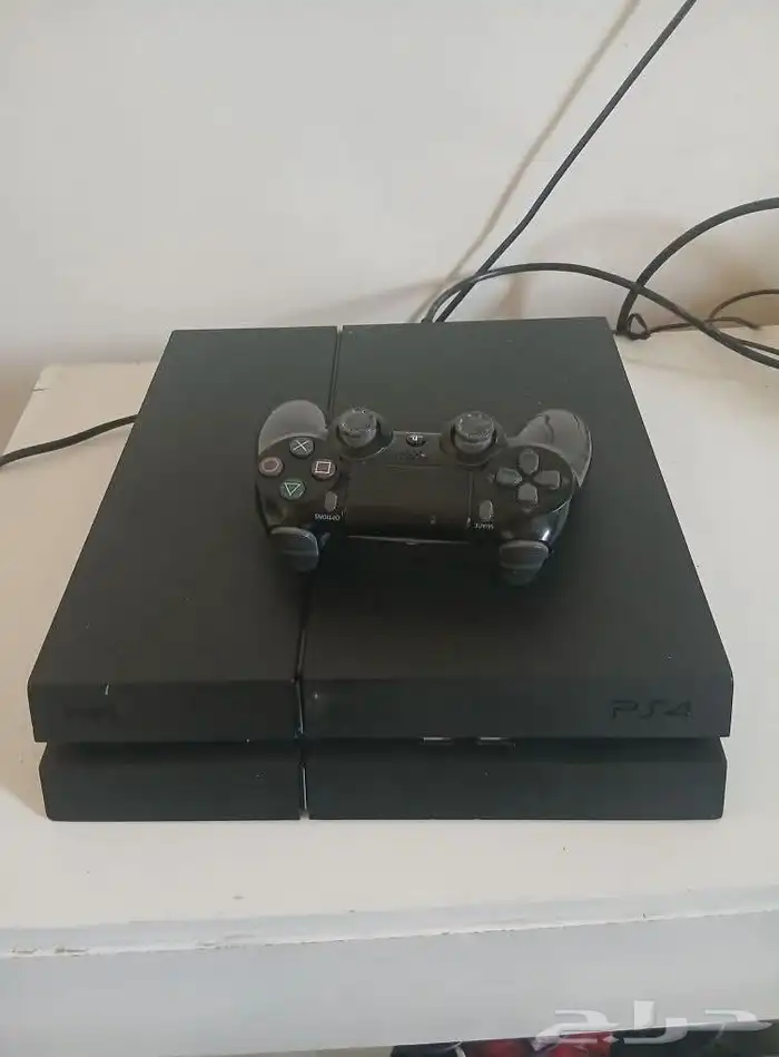 جهاز بلايستيشن4 معاه يد اصليه الجهاز مفتوح لنظافة فقط 0