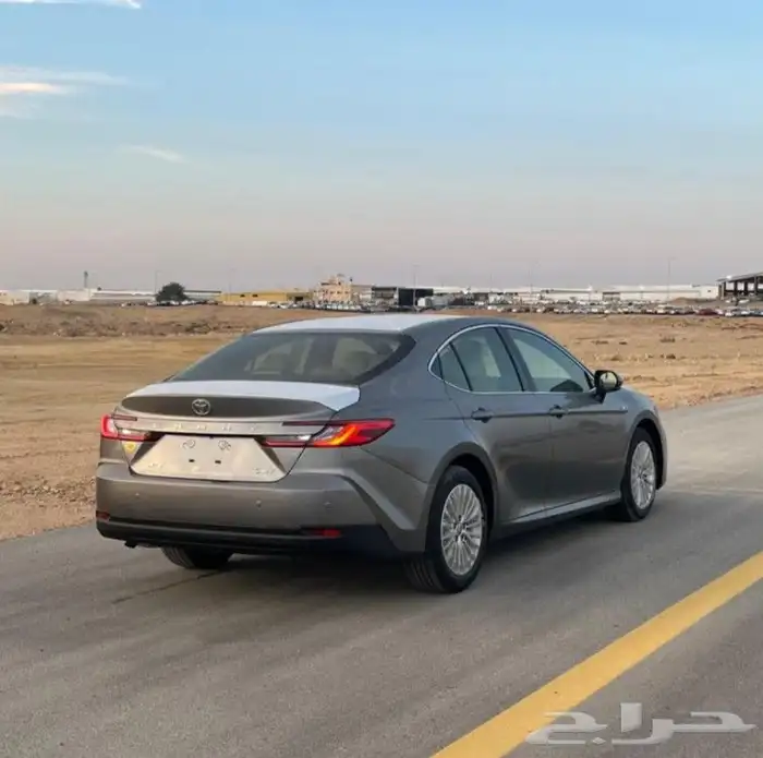 شركة العودة للسيارات أكبر موزع ل عبداللطيف جميل 1