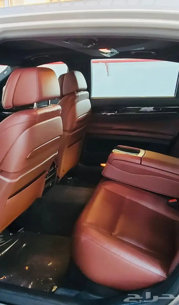 بي ام دبليو 750iL بحالة الوكالة ( مخزن ) 2014 6