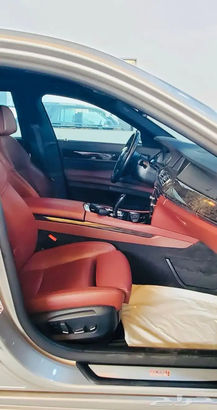 بي ام دبليو 750iL بحالة الوكالة ( مخزن ) 2014 12