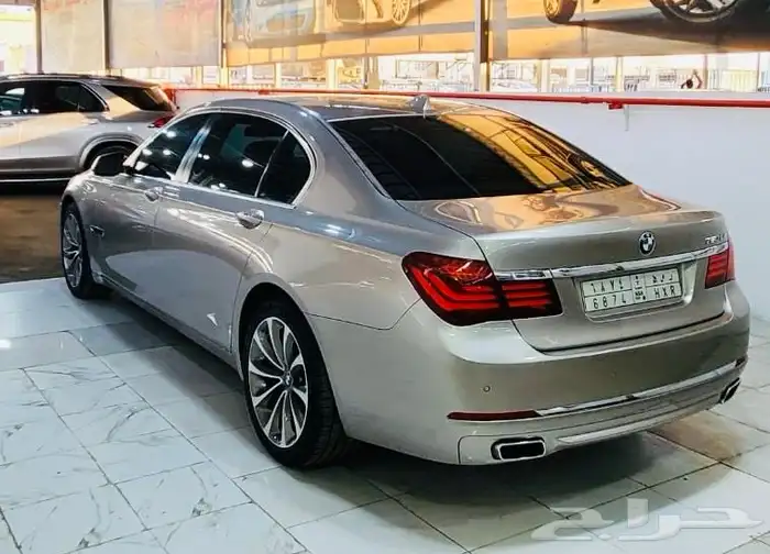 بي ام دبليو 750iL بحالة الوكالة ( مخزن ) 2014 2