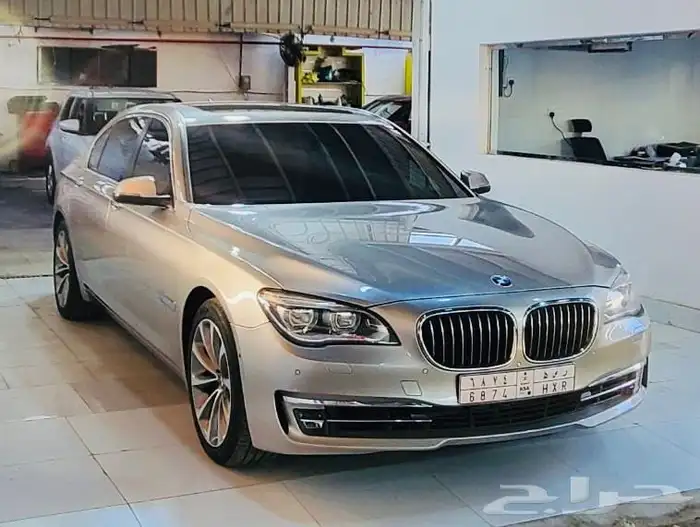 بي ام دبليو 750iL بحالة الوكالة ( مخزن ) 2014 16