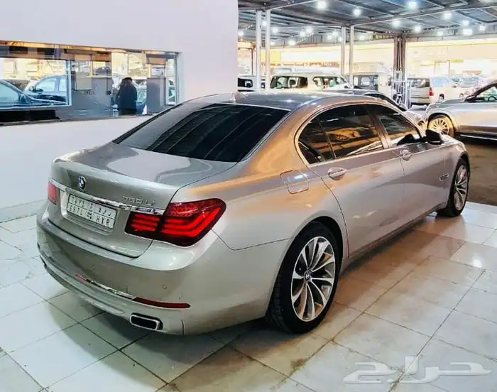 بي ام دبليو 750iL بحالة الوكالة ( مخزن ) 2014 15