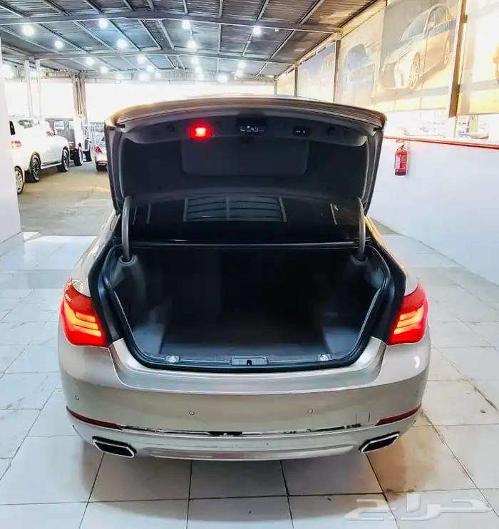 بي ام دبليو 750iL بحالة الوكالة ( مخزن ) 2014 7