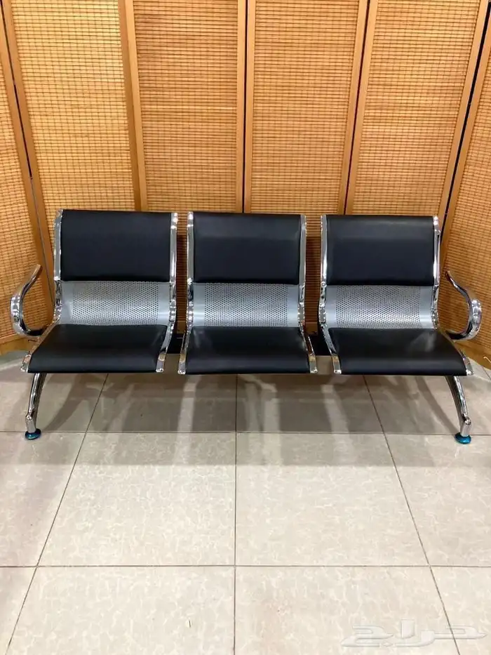 كنب جلد لون جملي و في كرسي انتظار جلد 4