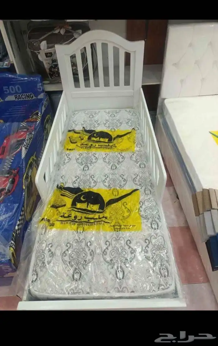 غرفة نوم كاملة  أثاث منزلي  سرير ودولاب وبطانيات 11