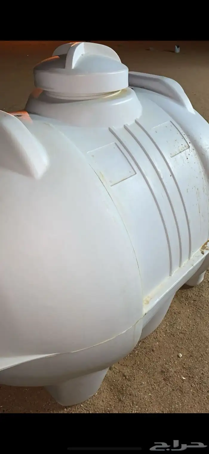 حنفيات ثلاث عوازل شمس نضيفه 1