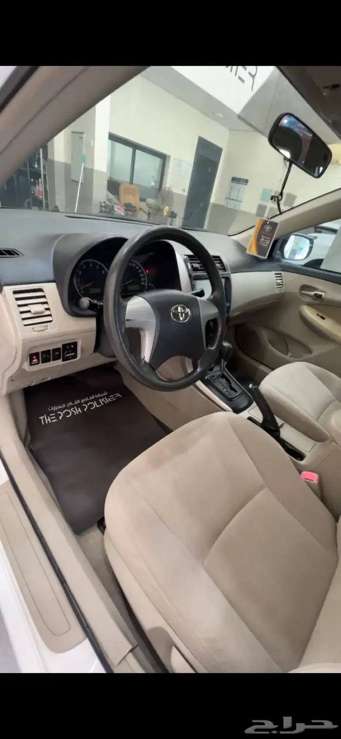 للبيع سيارة كورولا 2011 8