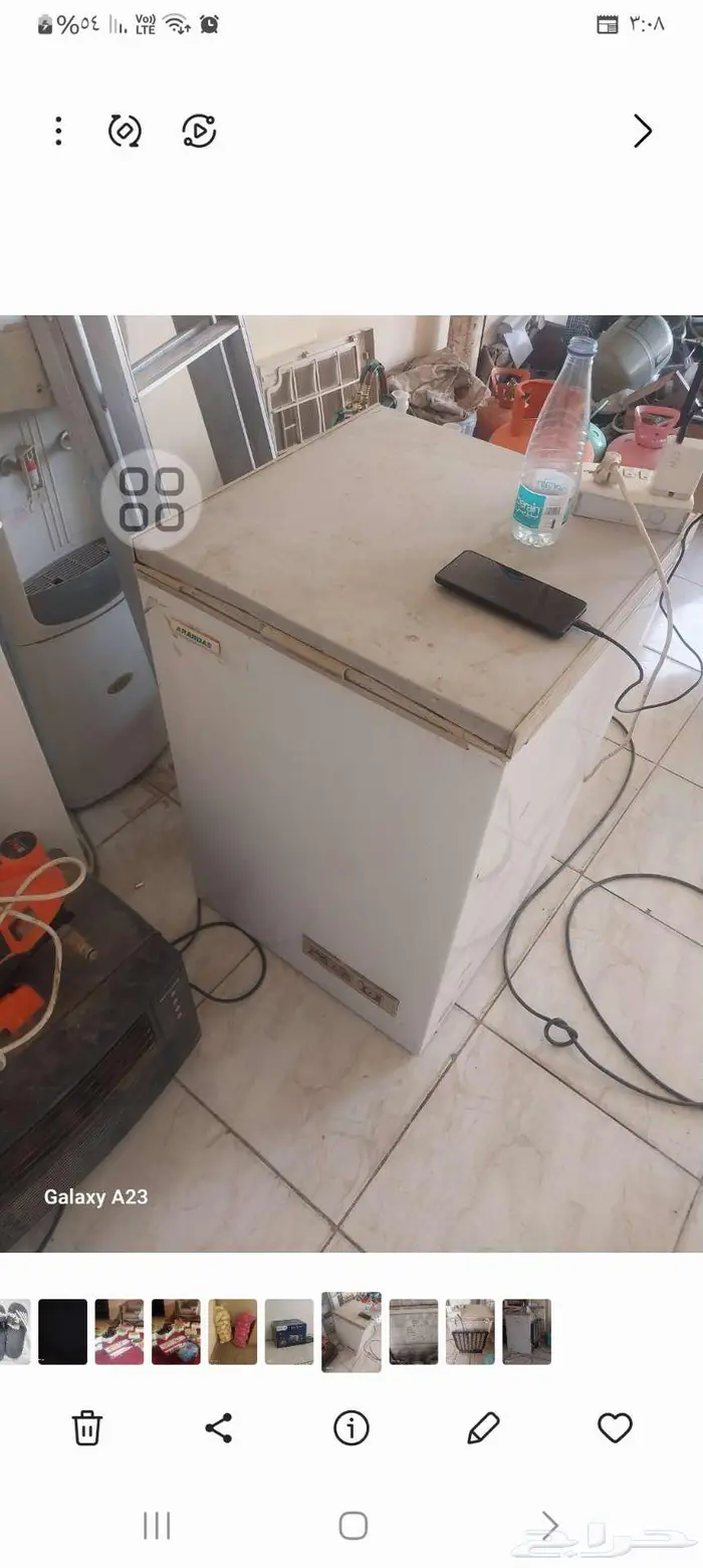 فريزر ارضي صغير نظيف على الشرط 0