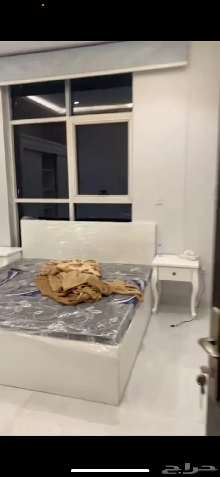 غرفه نوم للببع مع سريرين 3