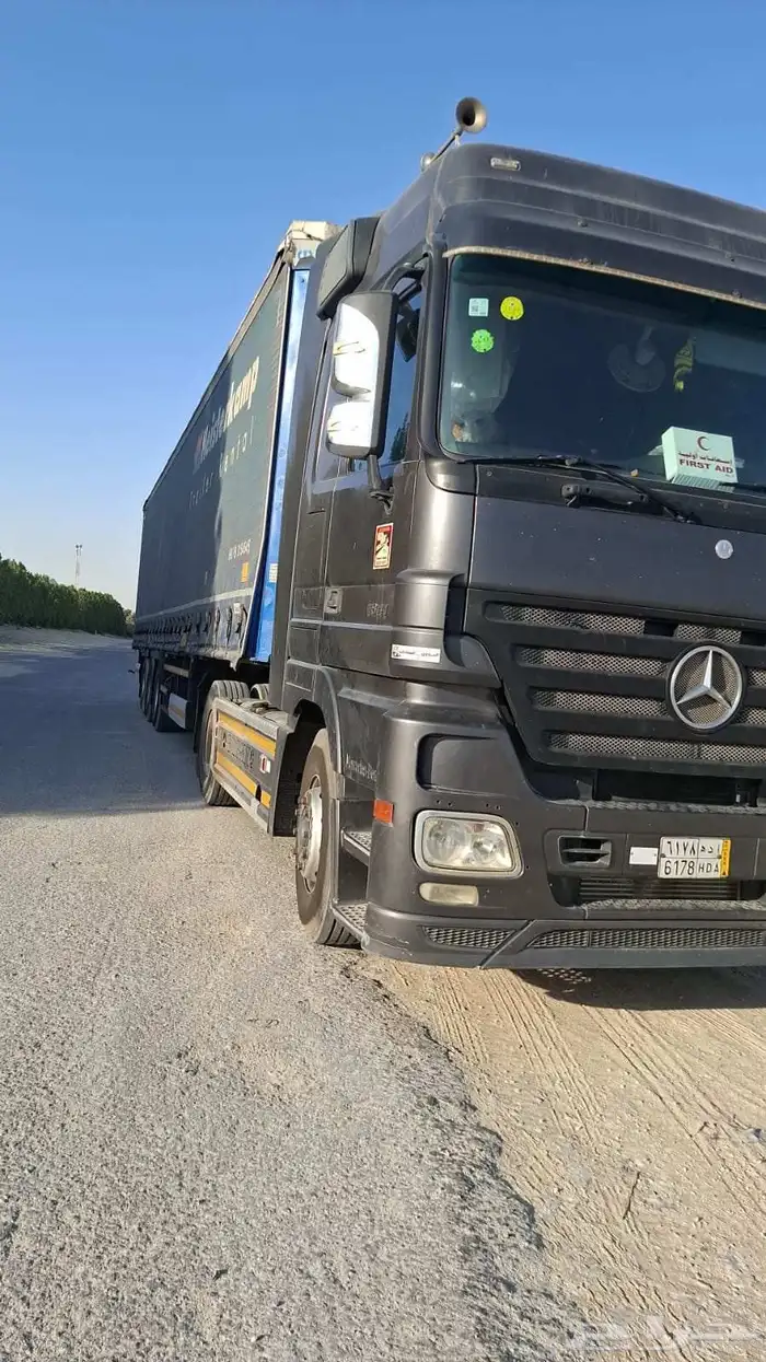 تريلات ستائر وسطحات للايجار اليومي فقط 3