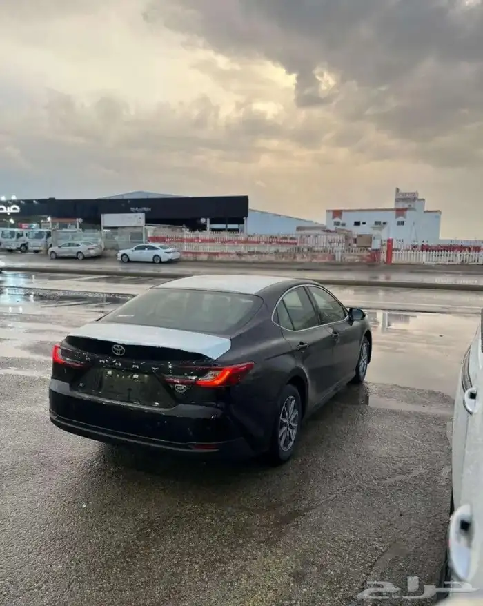تويتا كامري بنزين استاندر 2025 - عروض الكاش والتقسيط 7