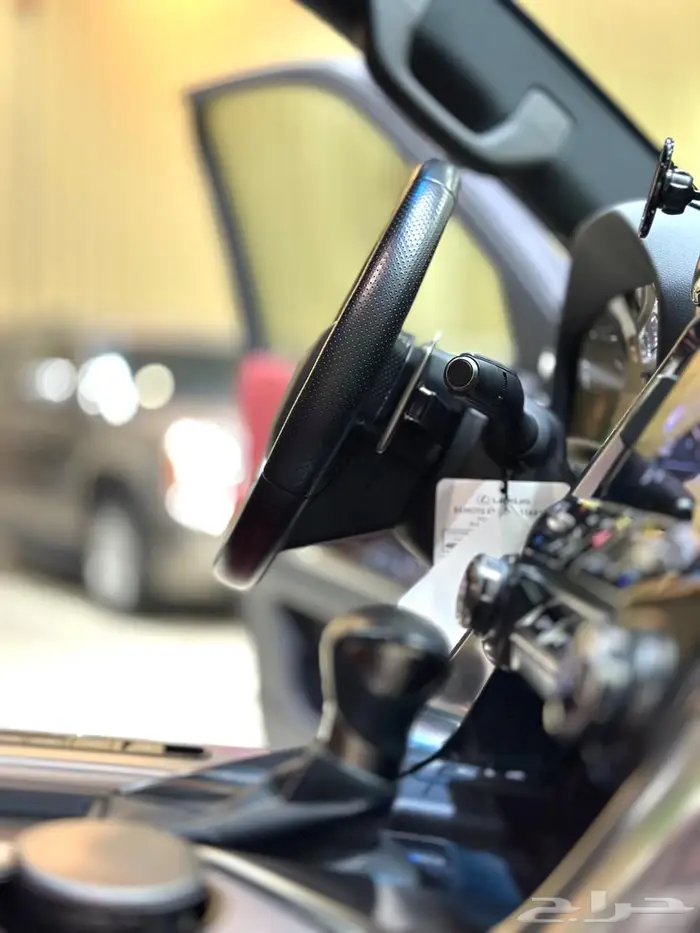 لكزس 2024 LX600 فئة اف سبورت عبداللطيف جميل. 13