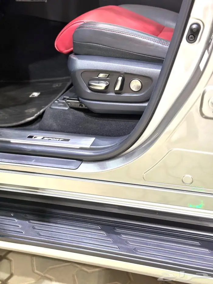لكزس 2024 LX600 فئة اف سبورت عبداللطيف جميل. 23