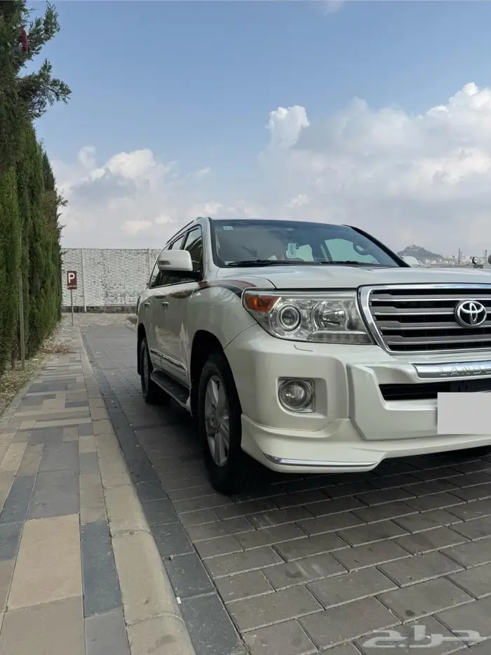 تويوتا لاندكروزر موديل 2015 gxr فل كامل 5