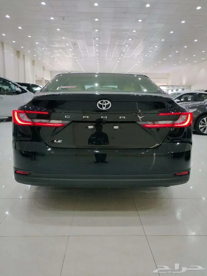 تويوتا كامري LE 2025 فتحة سقف بنزين سعودي 4