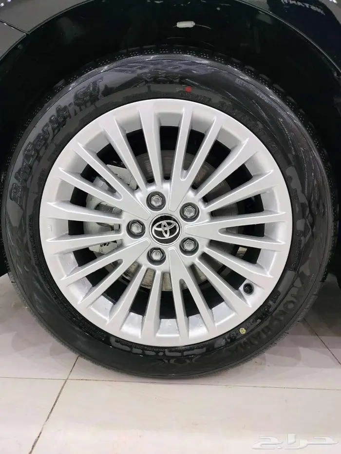 تويوتا كامري LE 2025 فتحة سقف بنزين سعودي 16