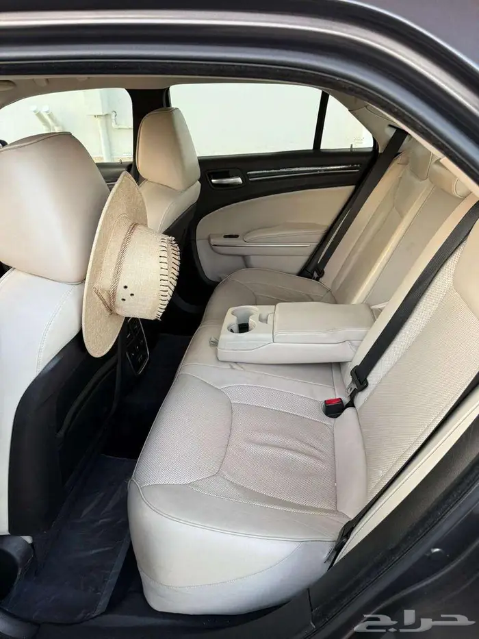 كرايزلر C300 2016 اعلى موصفات 7