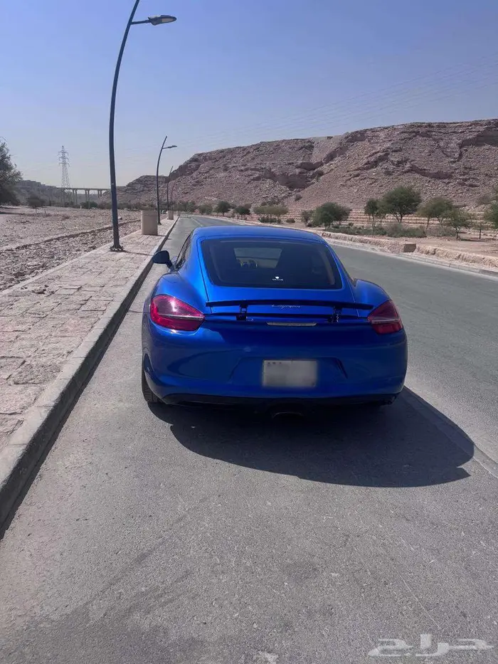 للبيع بورشه كايمان GT4 موديل 2016 1