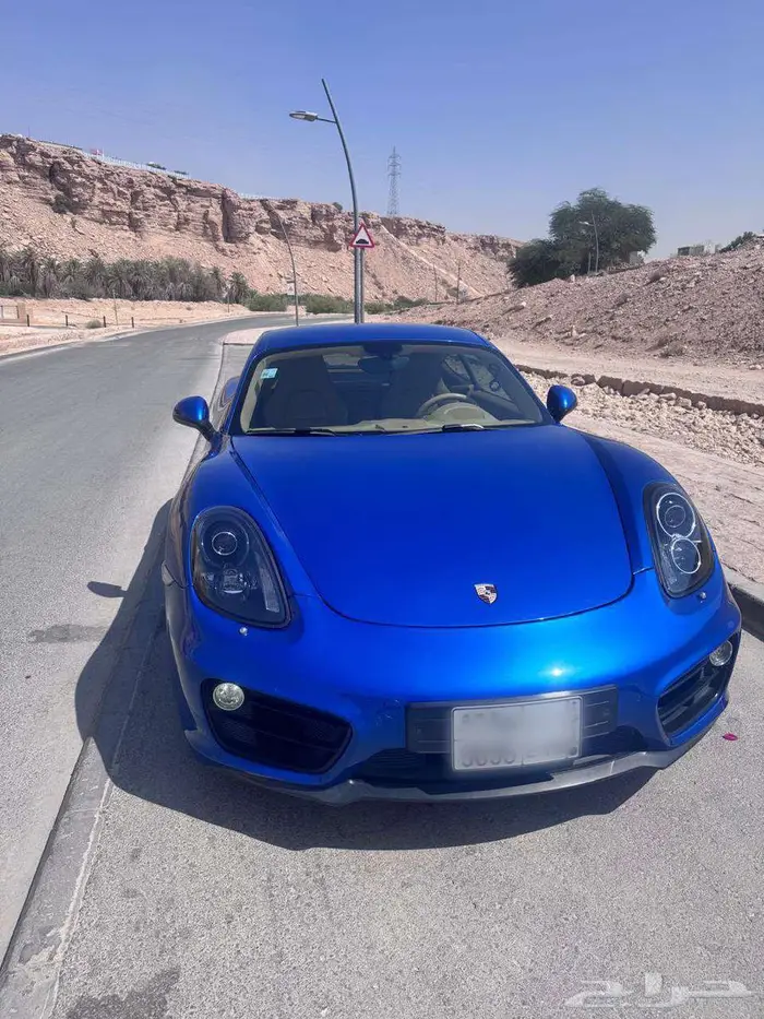 للبيع بورشه كايمان GT4 موديل 2016 0