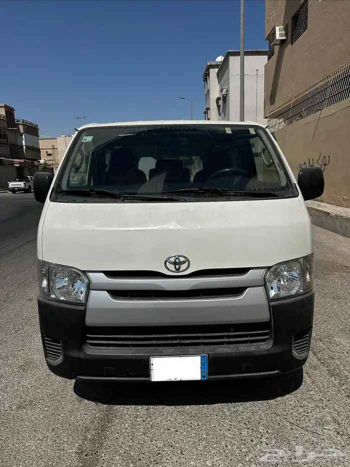 Toyota Hiace bus 2021 تويوتا خيا أس باص 1